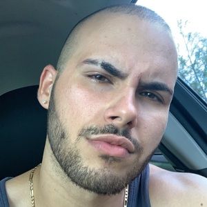 Meet your Posher, Cesar